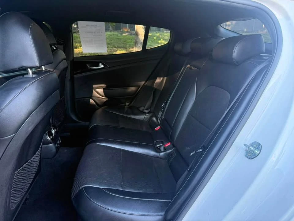 2022 Kia Stinger - Image 18 of 20