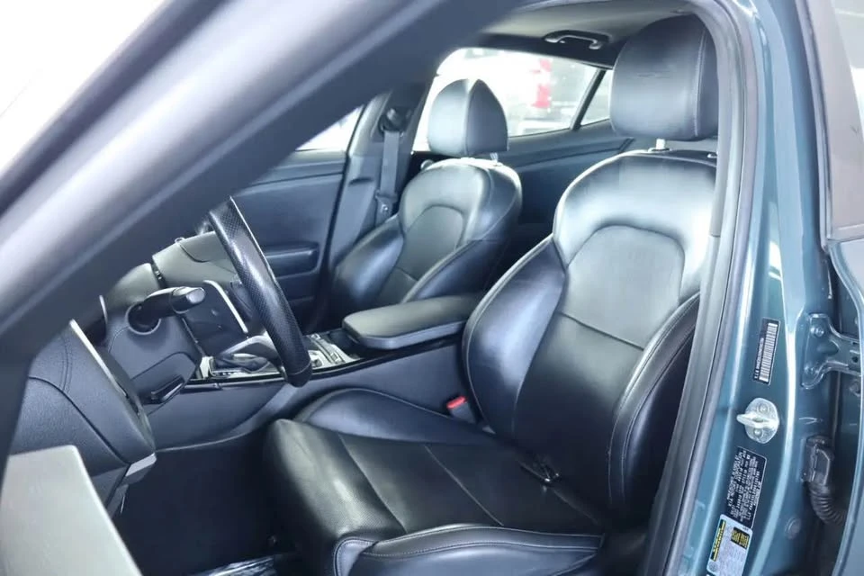 2022 Kia Stinger - Image 9 of 19