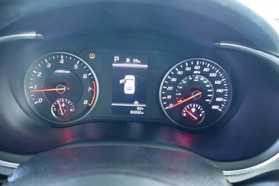 2022 Kia Stinger - Image 13 of 19