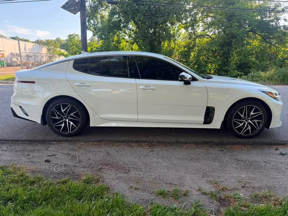 2022 Kia Stinger - Image 8 of 20