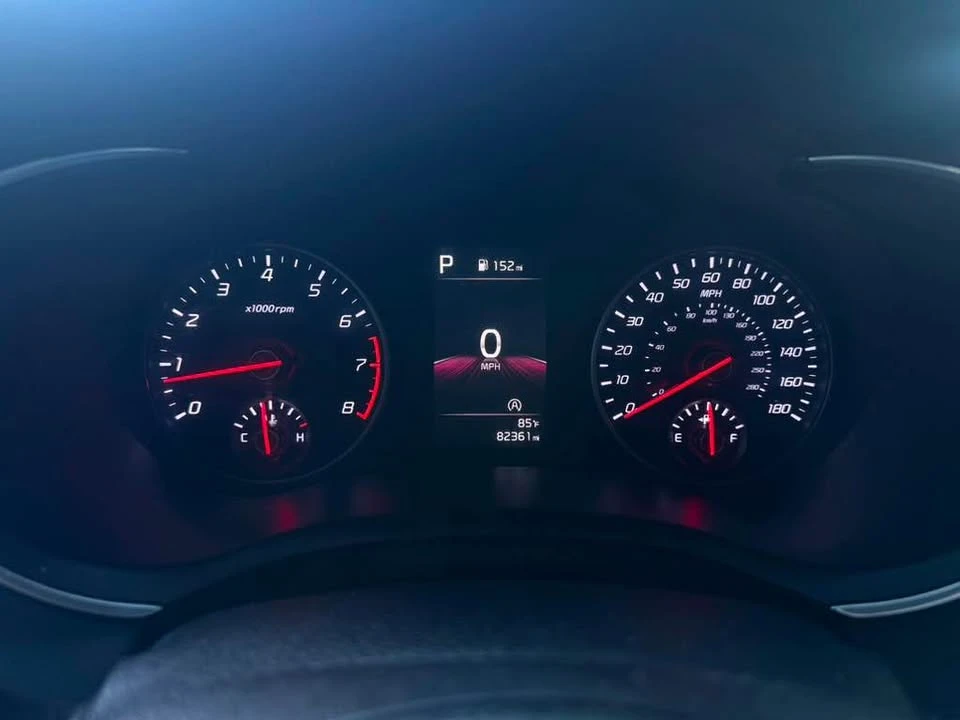 2022 Kia Stinger - Image 15 of 20