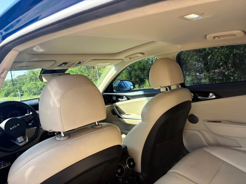 2022 Kia Stinger - Image 11 of 20