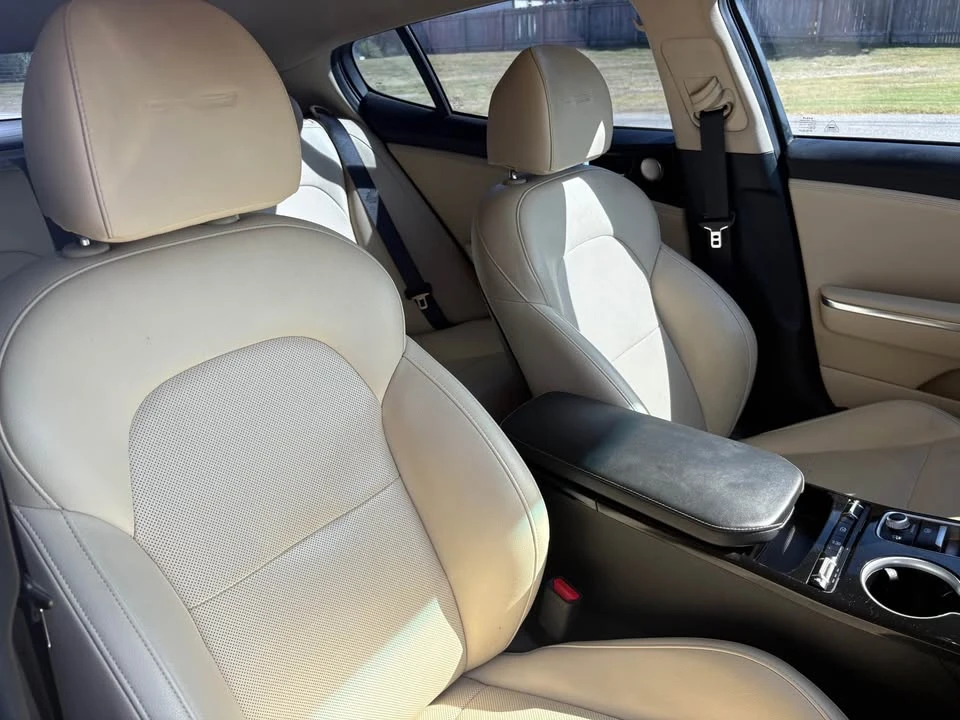 2022 Kia Stinger - Image 17 of 20