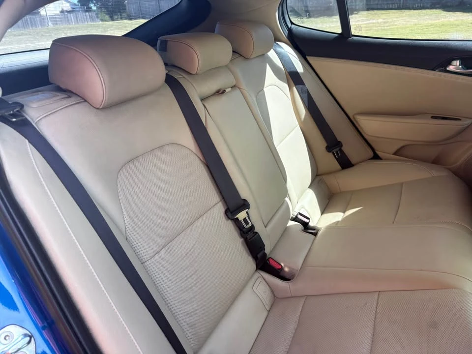 2022 Kia Stinger - Image 15 of 20
