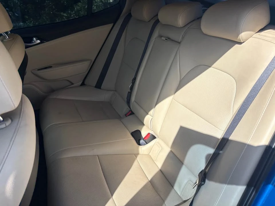 2022 Kia Stinger - Image 13 of 20