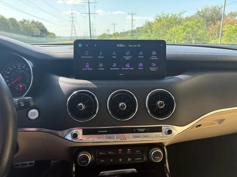 2022 Kia Stinger - Image 18 of 20