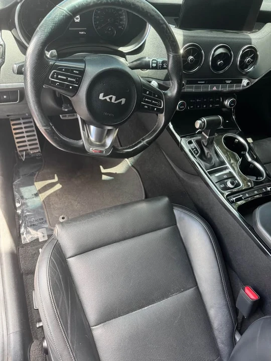 2022 Kia Stinger - Image 8 of 12