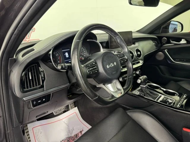 2022 Kia Stinger - Image 10 of 21