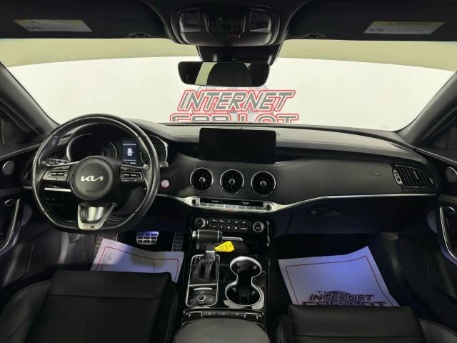 2022 Kia Stinger - Image 11 of 21