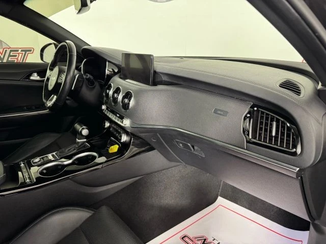 2022 Kia Stinger - Image 12 of 21