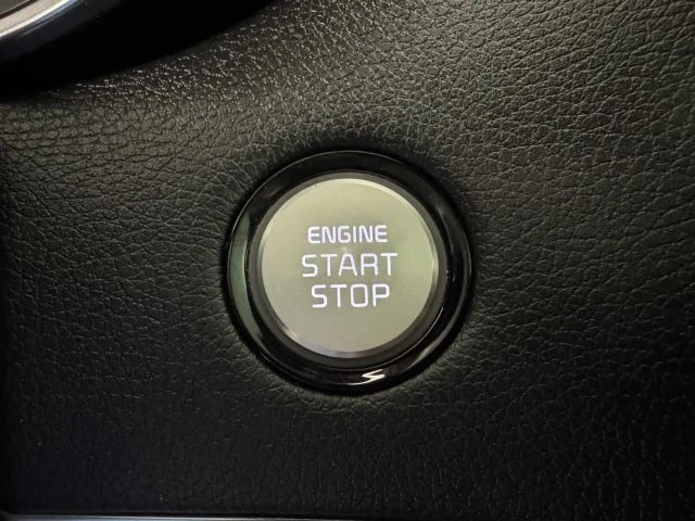 2022 Kia Stinger - Image 17 of 21
