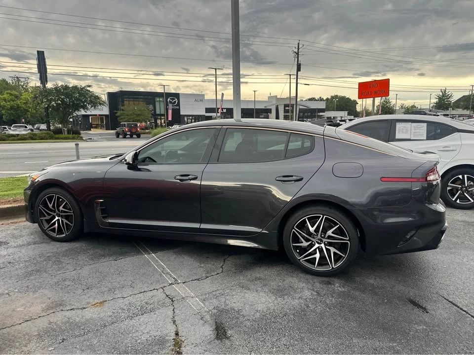 2022 Kia Stinger GT - Image 2 of 3