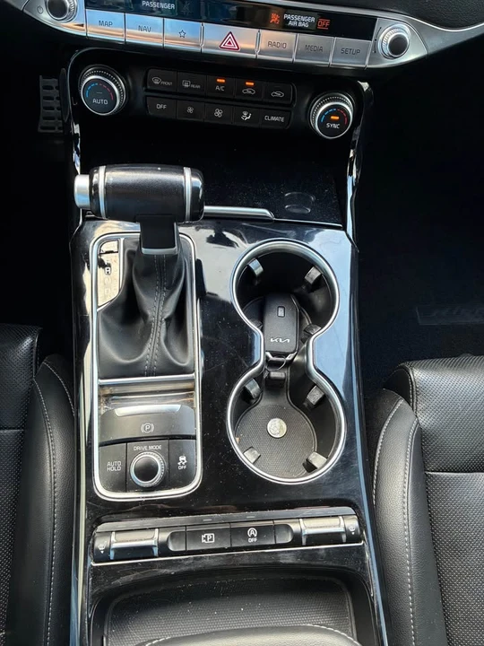 2022 Kia Stinger - Image 12 of 19
