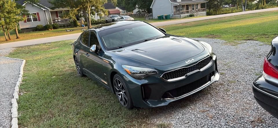2022 Kia Stinger GT - Image 2 of 4