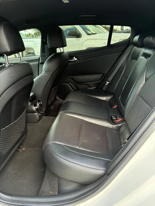 2022 Kia Stinger - Image 14 of 19