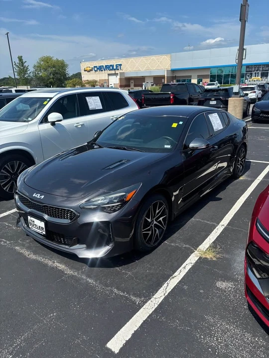 2022 Kia Stinger GT - Image 2 of 6