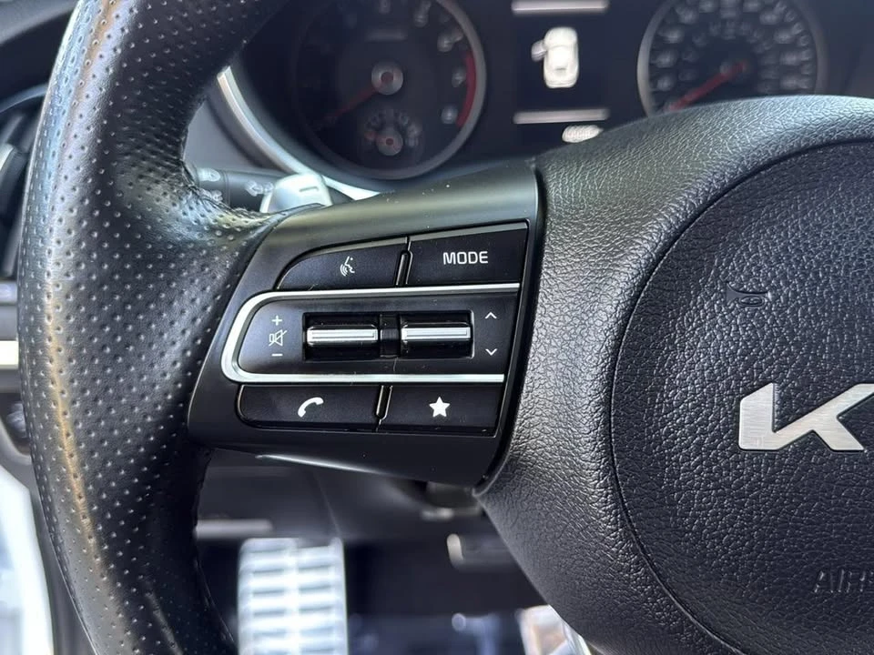 2022 Kia Stinger - Image 18 of 20