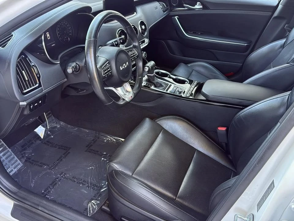 2022 Kia Stinger - Image 15 of 20
