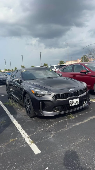 2022 Kia Stinger GT - Image 2 of 8