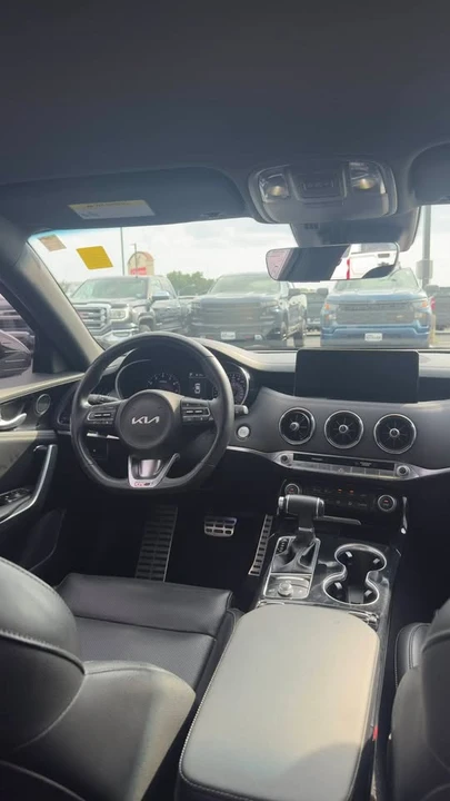 2022 Kia Stinger GT - Image 7 of 8