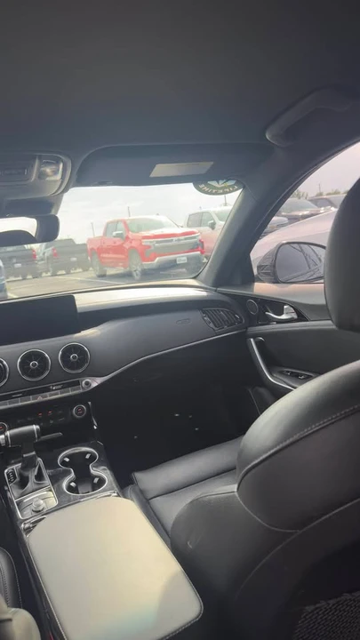 2022 Kia Stinger GT - Image 6 of 8