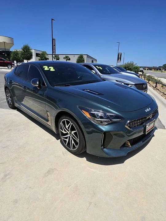 2022 Kia Stinger - Image 2 of 3