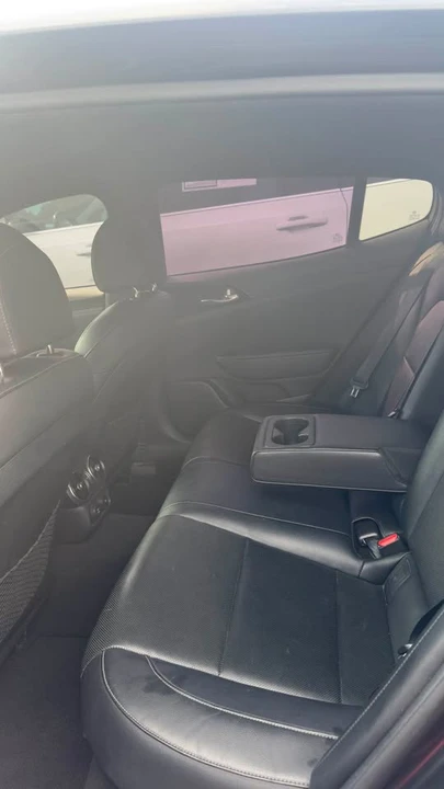2022 Kia Stinger GT - Image 5 of 8