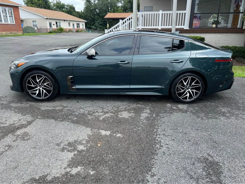 2022 Kia Stinger - Image 3 of 9