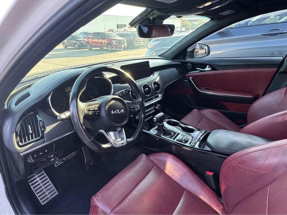 2022 Kia Stinger - Image 4 of 9