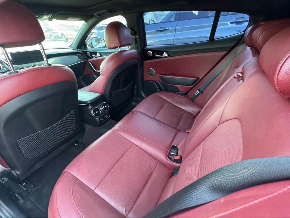 2022 Kia Stinger - Image 8 of 9
