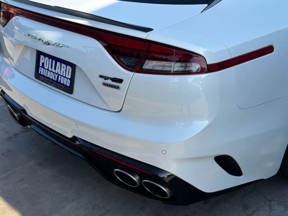 2022 Kia Stinger - Image 2 of 9