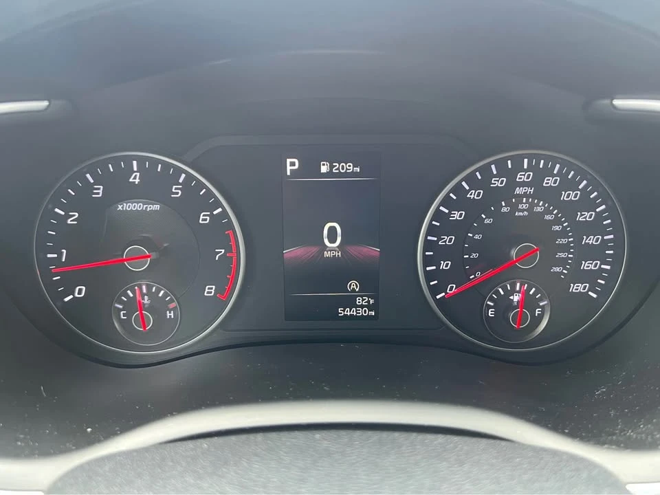 2022 Kia Stinger - Image 8 of 9