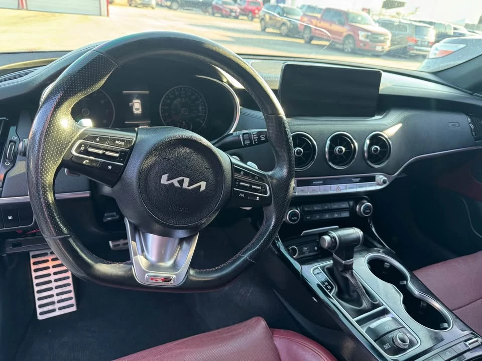 2022 Kia Stinger - Image 9 of 9