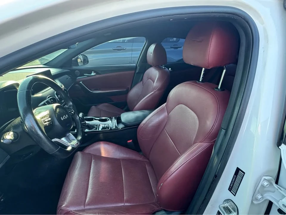 2022 Kia Stinger - Image 7 of 9