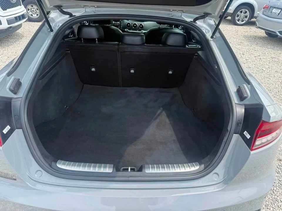 2022 Kia Stinger - Image 16 of 17