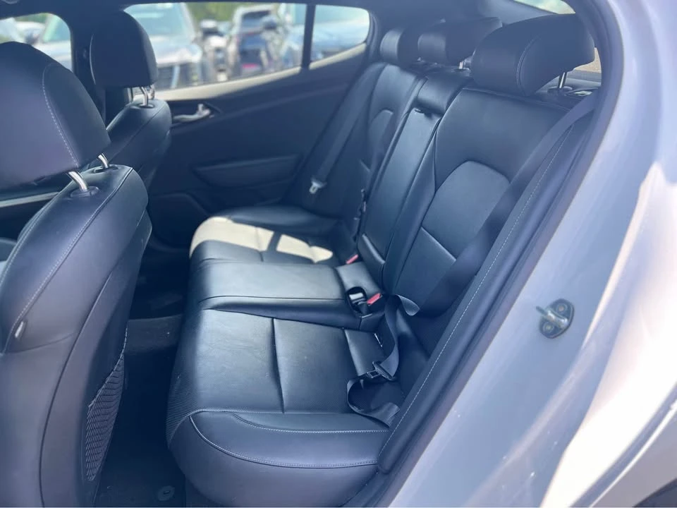 2022 Kia Stinger - Image 13 of 18