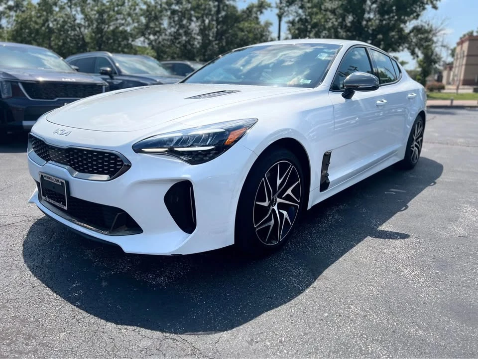 2022 Kia Stinger - Image 3 of 18