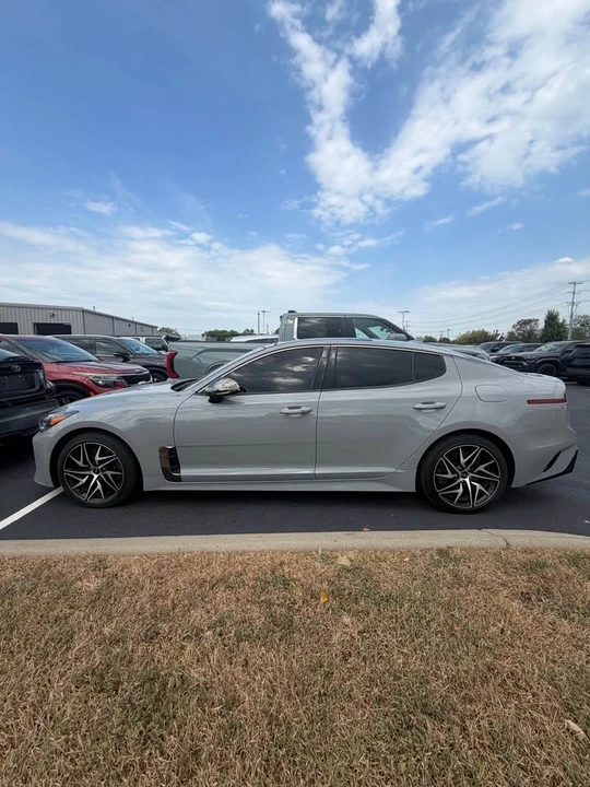 2022 Kia Stinger - Image 6 of 9