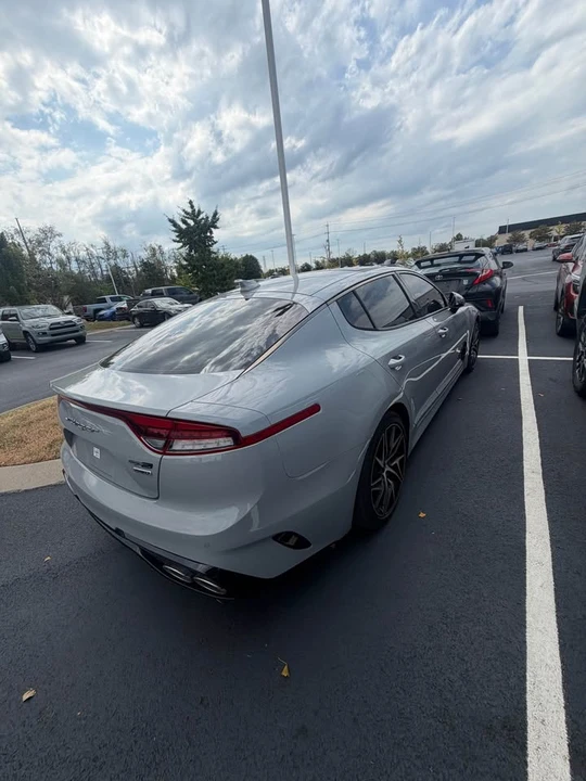2022 Kia Stinger - Image 8 of 9