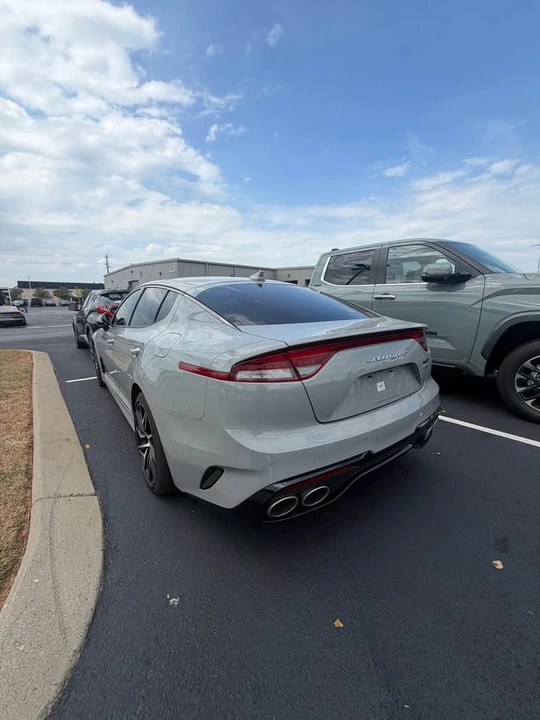 2022 Kia Stinger - Image 5 of 9