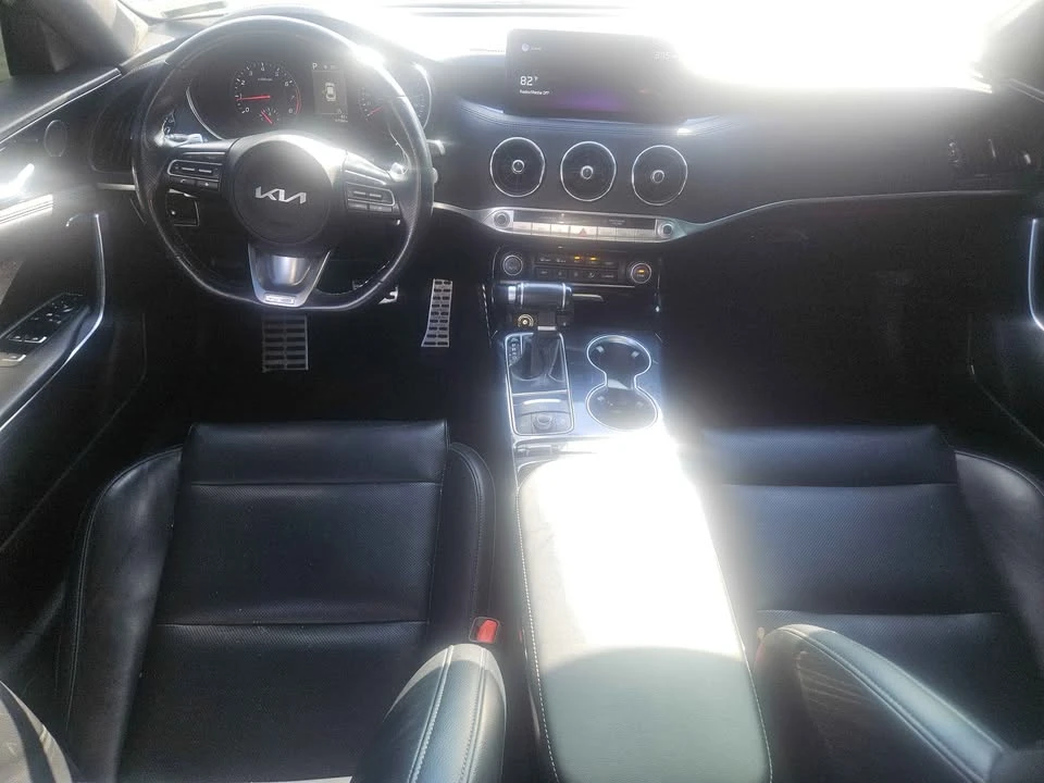 2022 Kia Stinger GT - Image 13 of 19