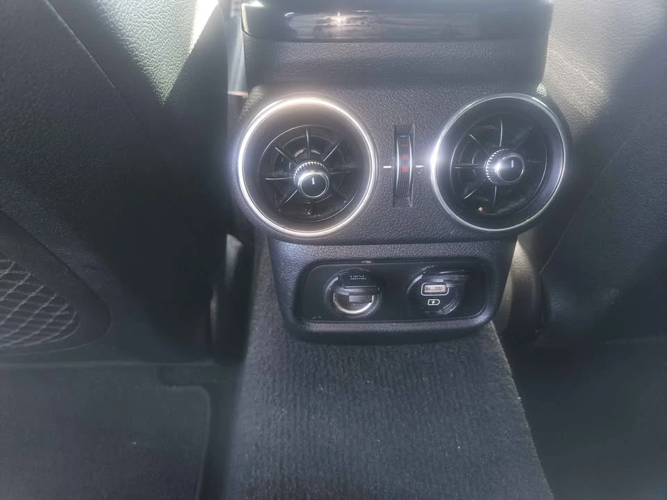 2022 Kia Stinger GT - Image 14 of 19