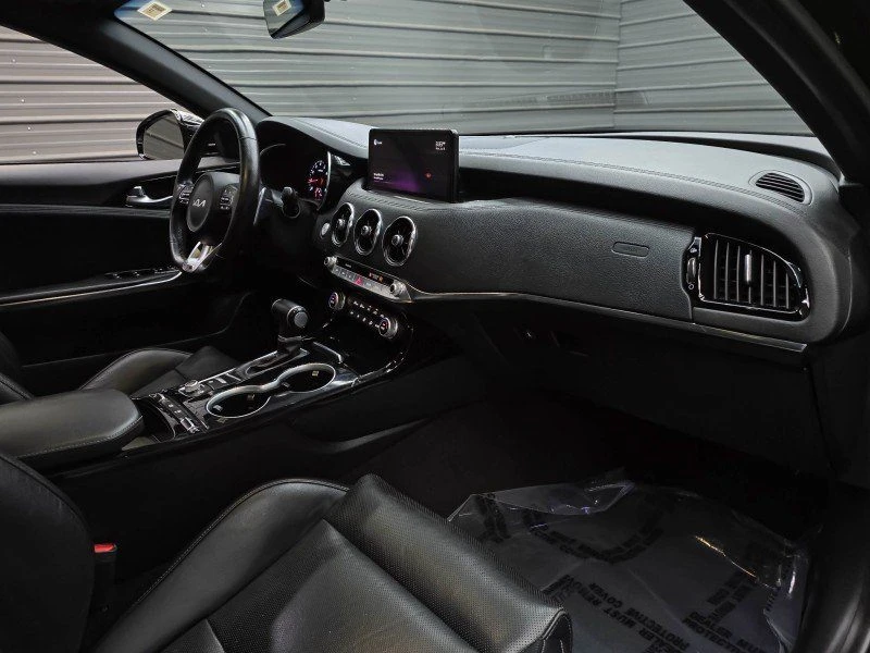 2022 Kia Stinger GT - Image 12 of 20