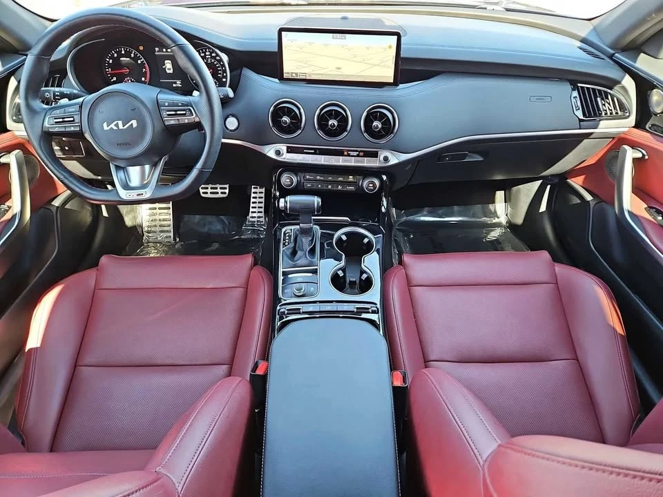 2022 Kia Stinger GT - Image 15 of 20