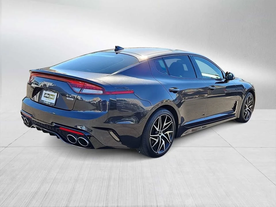 2022 Kia Stinger GT - Image 8 of 20