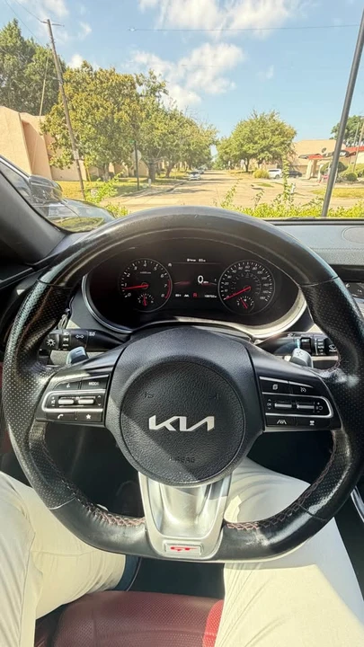 2022 Kia Stinger GT - Image 10 of 11