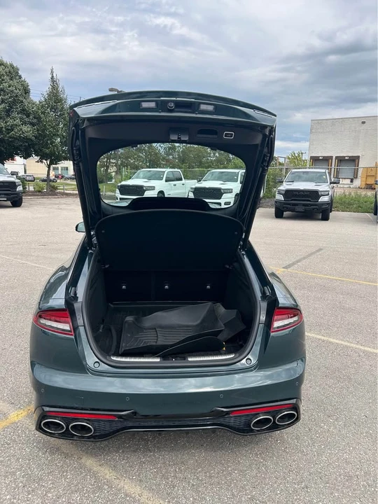 2022 Kia Stinger GT - Image 6 of 9