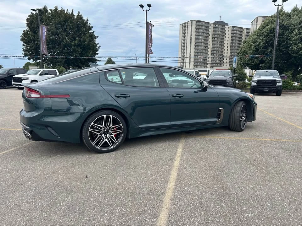 2022 Kia Stinger GT - Image 8 of 9