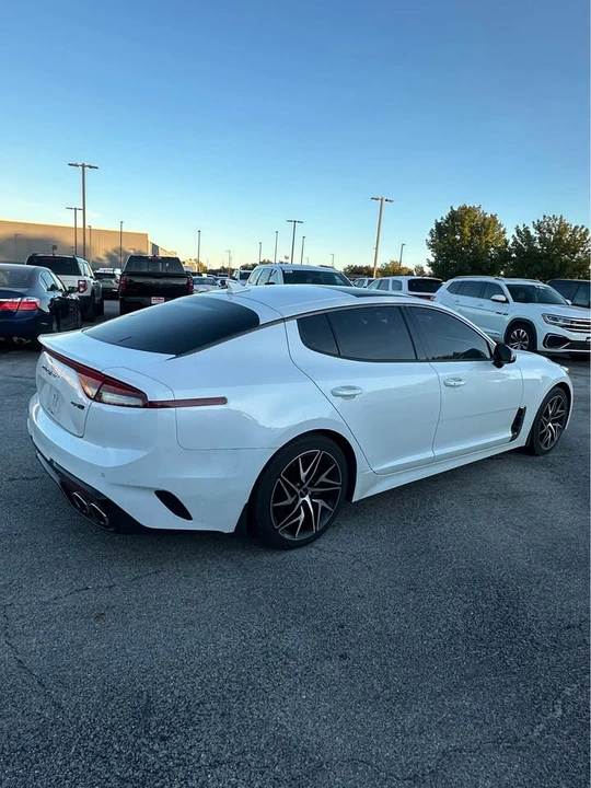 2022 Kia Stinger GT - Image 5 of 11