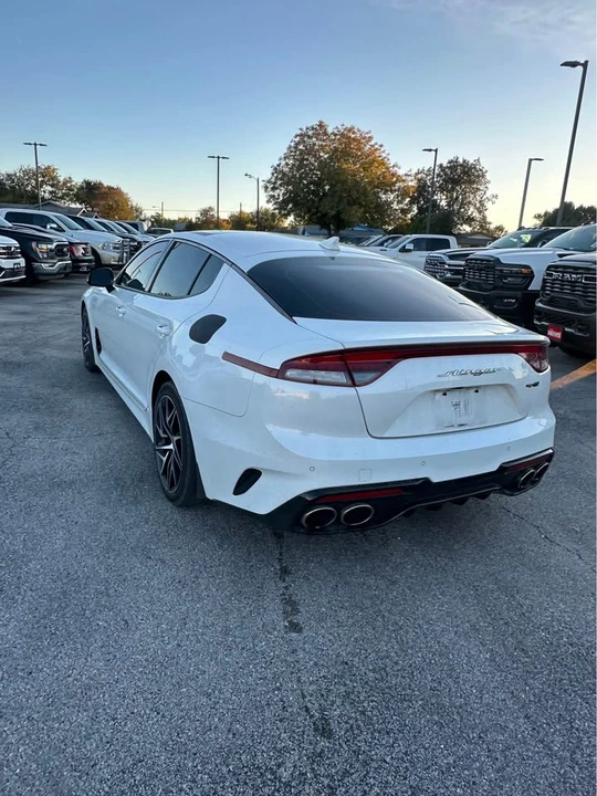 2022 Kia Stinger GT - Image 4 of 11